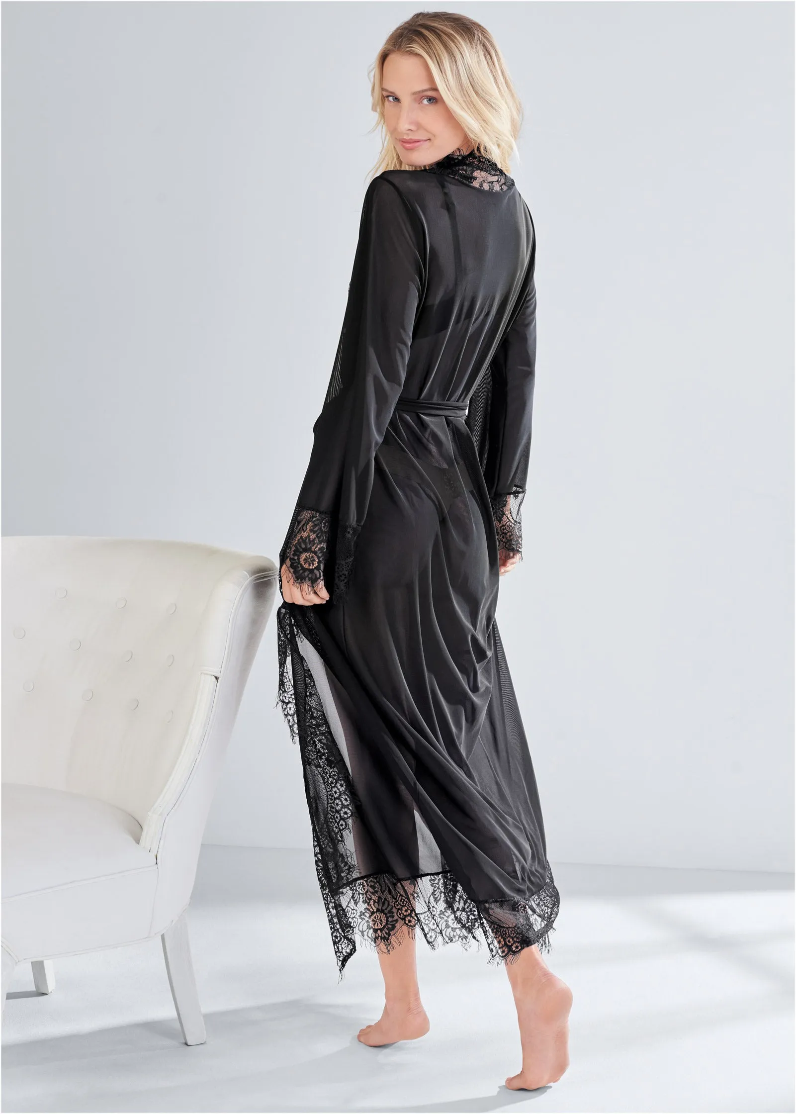 Long Sleeved Maxi Robe - Black