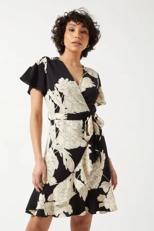Pixie Daisy Ruffle Front Short Sleeve Dress